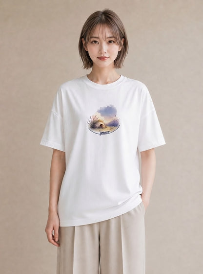 グラフィックTシャツ レディース 灯りの家 小屋 夜 ナチュラル アンティーク イラスト きれいめカジュアル 公園 ママ 白T YMAZO