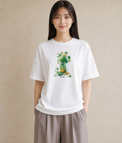 グラフィックTシャツ レディース クローバー 四つ葉 花 花柄 イラスト 旅行コーデ カフェ服 クリスマス 白T YMAZO
