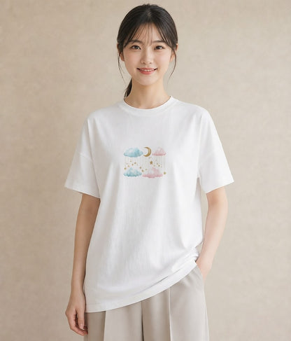 Tシャツ レディース 窓辺の雨 雨の日 窓 ナチュラル アンティーク イラスト ニュアンス ビーチ デイリーウェア 白T YMAZO