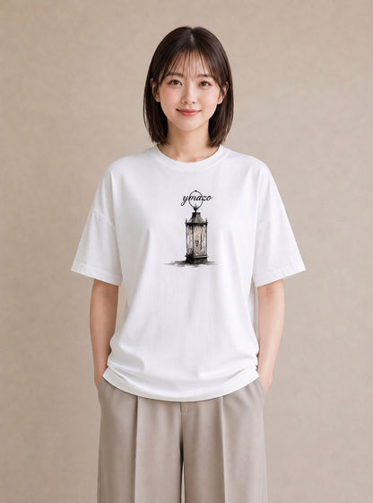 プリントTシャツ レディース 街灯 夜霧 夜 ナチュラル アンティーク イラスト ニュアンス 女性 旅行用 白T YMAZO