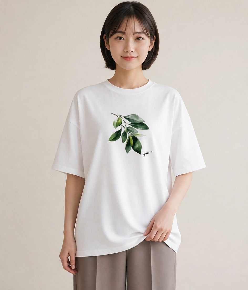デザインTシャツ レディース ユーカリ 植物 ボタニカル イラスト ニュアンス カジュアルコーデ 買い物 白T YMAZO