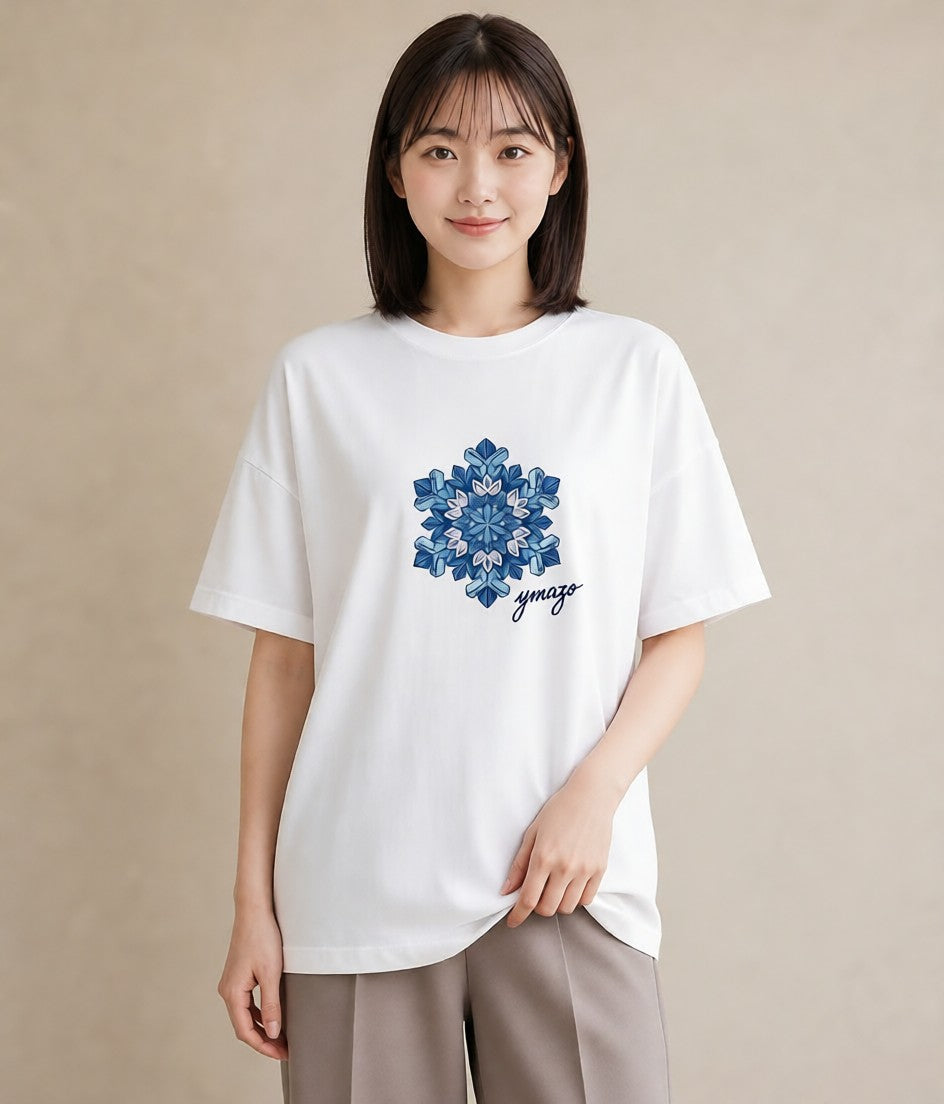 プリントTシャツ レディース 雪の結晶 星空 宇宙 イラスト きれいめ ラフ レイヤード 白T YMAZO