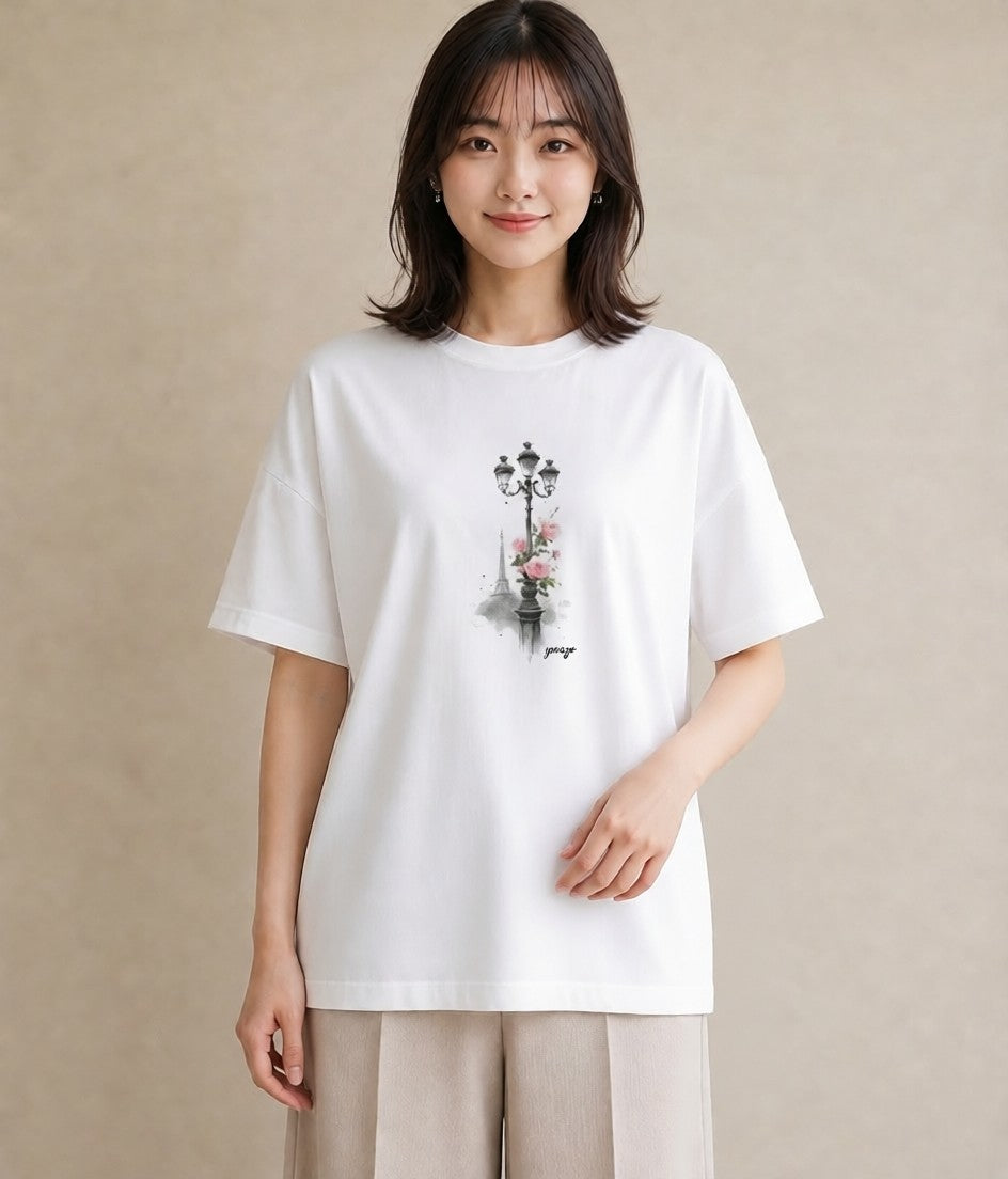 グラフィックTシャツ レディース 街灯 夜霧 夜 ナチュラル アンティーク イラスト 旅行コーデ 春服 ミセス 白T YMAZO