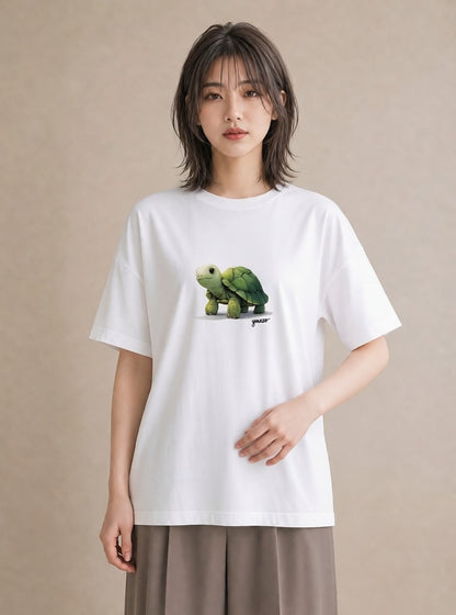プリントTシャツ レディース ウミガメ 海の生き物 海 イラスト ラフカジュアル 女性向けギフト 散歩 白T YMAZO