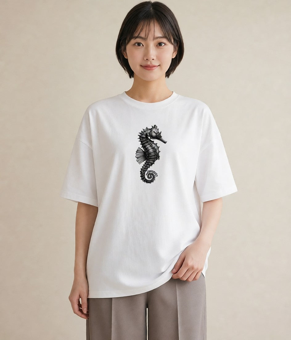 デザインTシャツ レディース タツノオトシゴ 海の生き物 海 イラスト ミニマル 綿100 デート 白T YMAZO