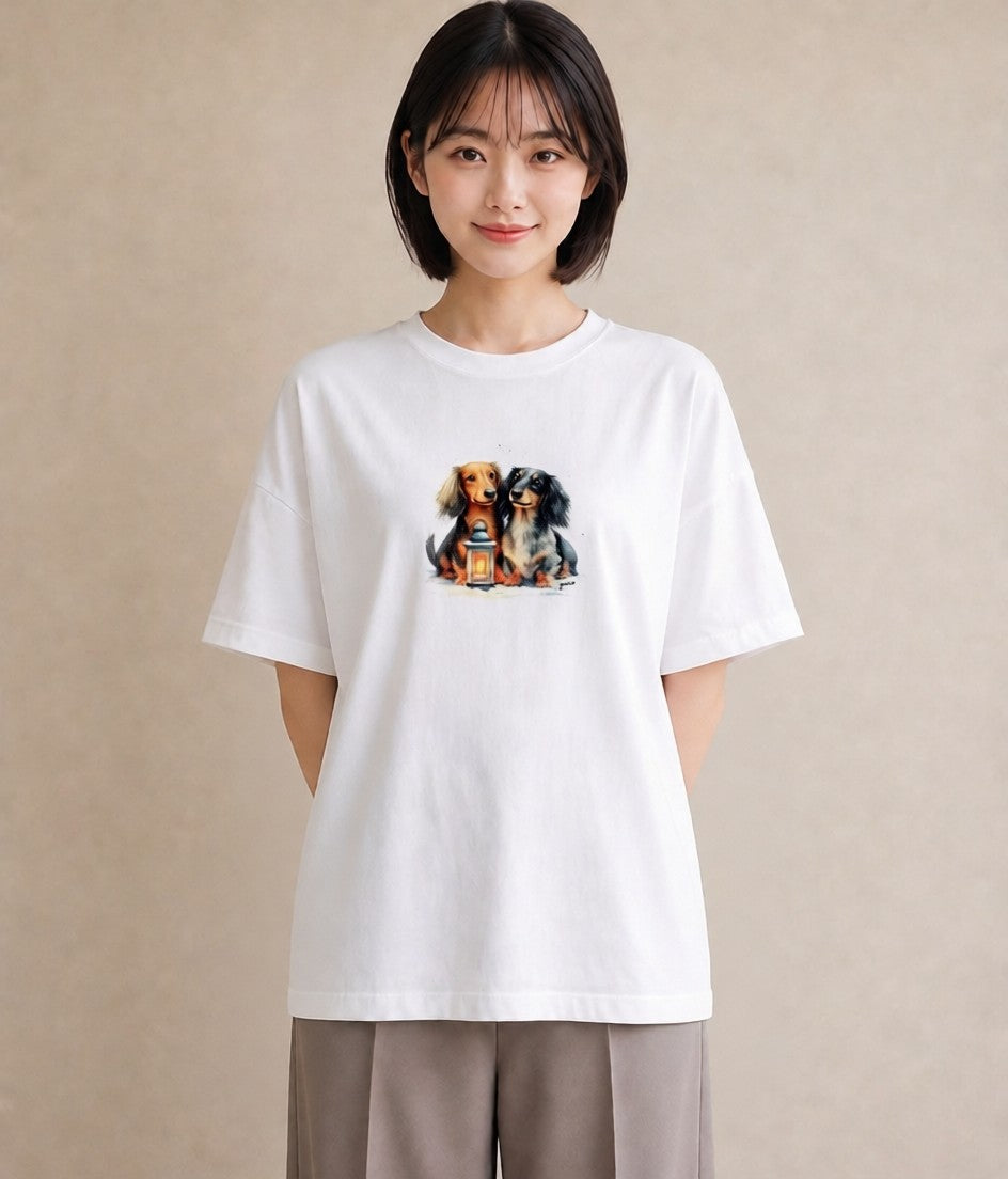 プリントTシャツ レディース ミニチュアダックスフンド 犬 いぬ イラスト ミニマル 海 カフェ巡り 白T YMAZO