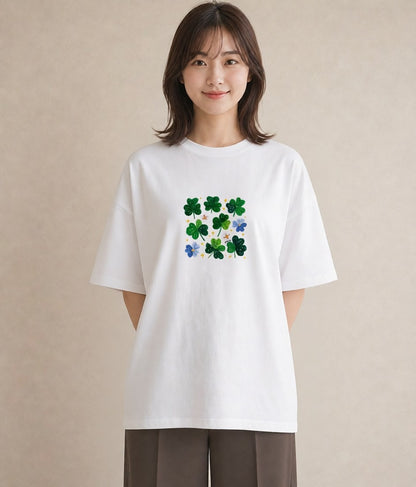 プリントTシャツ レディース クローバー 四つ葉 花 花柄 イラスト ユニーク 夏コーデ 通学 白T YMAZO