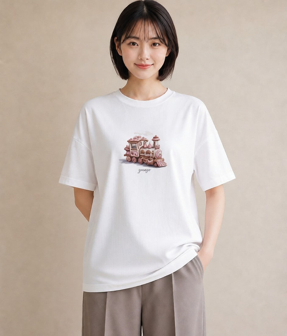 半袖Tシャツ レディース 駅のホーム ローカル線 駅 ナチュラル アンティーク イラスト ミニマル 自分用 ルームウェア 白T YMAZO