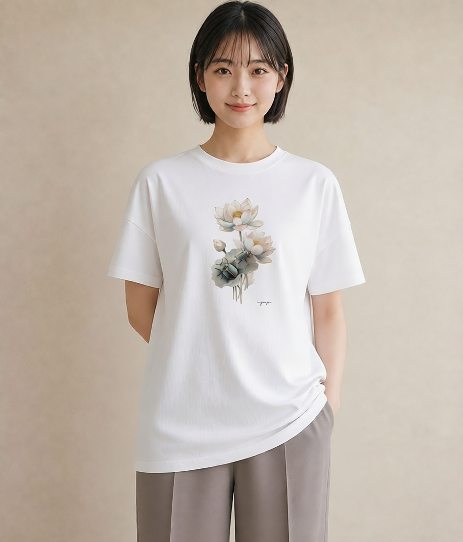 デザインTシャツ レディース 蓮 花 花柄 イラスト 休日コーデ 友達ギフト 部屋着 白T