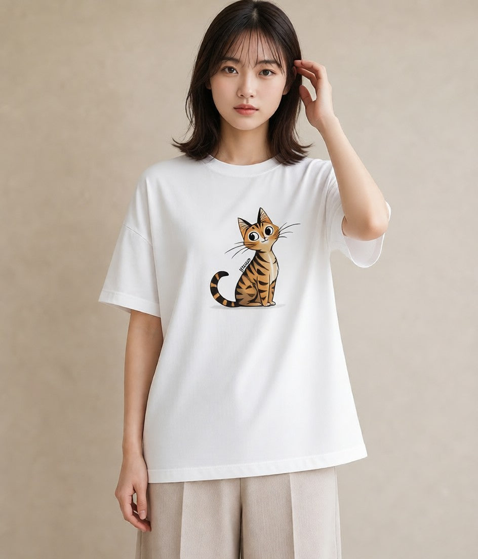 グラフィックTシャツ レディース しっぽ 猫 ねこ イラスト ゆるかわ 秋コーデ おしゃれギフト 白T YMAZO