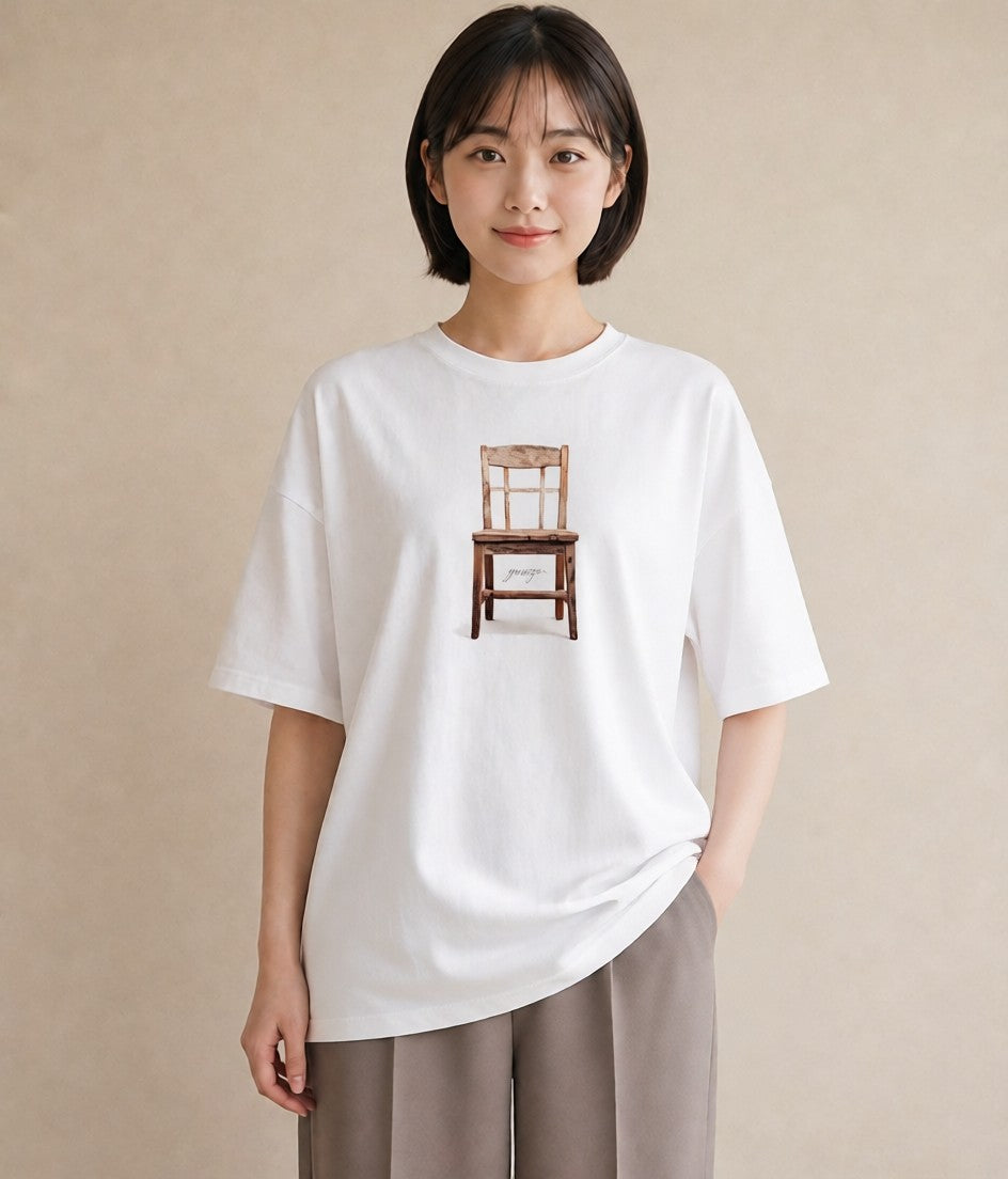 プリントTシャツ レディース 窓辺の椅子 窓辺 椅子 ナチュラル アンティーク イラスト こなれ感 母の日 ビーチ 白T YMAZO
