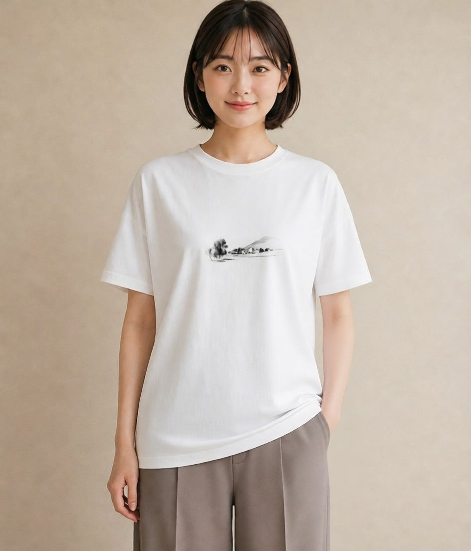 半袖Tシャツ レディース 遠い家と鳥 風景 鳥 ナチュラル アンティーク イラスト きれいめ 秋コーデ おしゃれギフト 白T YMAZO