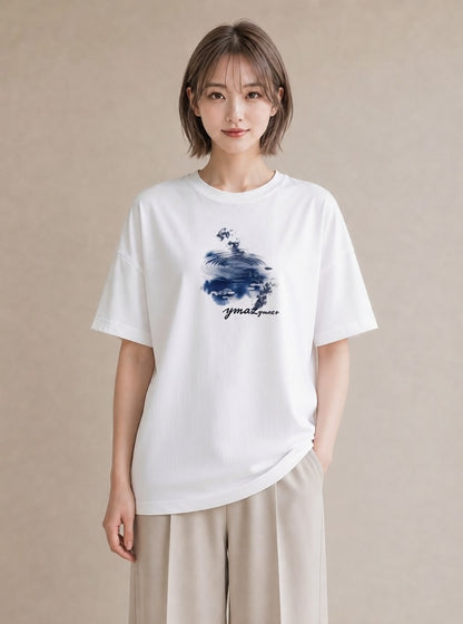 グラフィックTシャツ レディース 小川 橋 せせらぎ ナチュラル アンティーク イラスト 北欧風 誕生日プレゼント 綿100 白T YMAZO