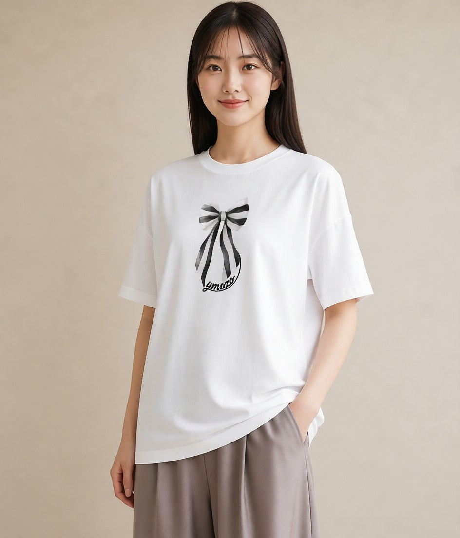 プリントTシャツ レディース リボン 蝶結び ナチュラル アンティーク イラスト 休日 ペアコーデ 白T YMAZO