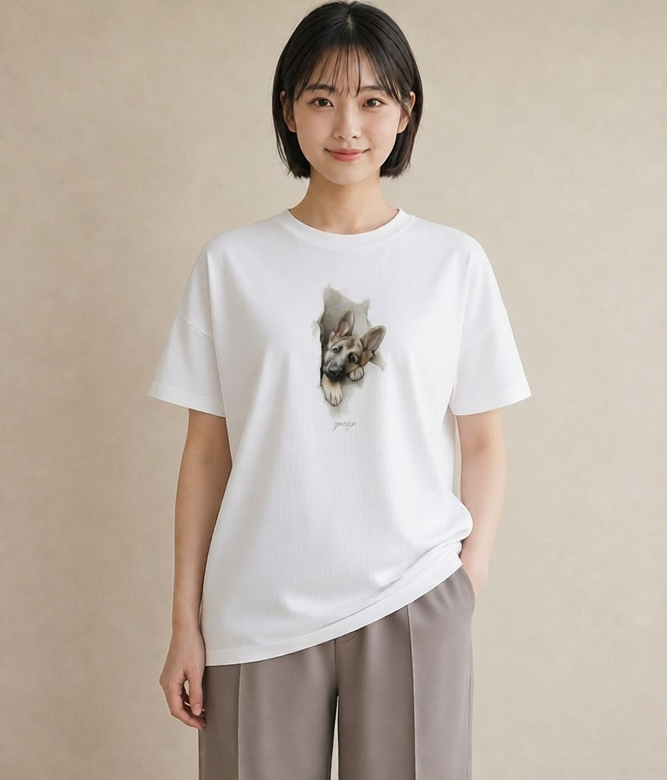 デザインTシャツ レディース ジャーマンシェパード 犬 いぬ イラスト ラフ 休日 ペアコーデ 白T YMAZO