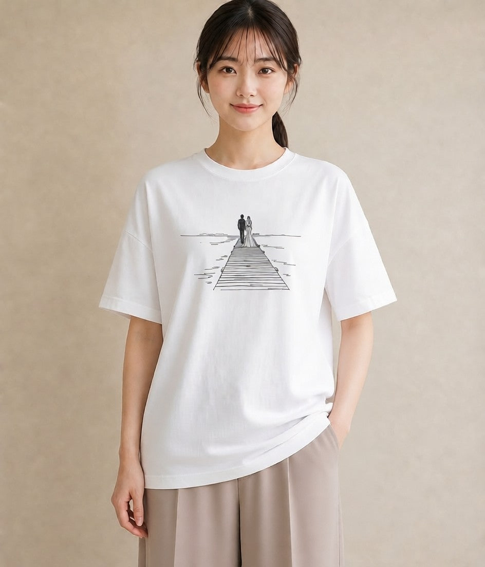 プリントTシャツ レディース 桟橋 水辺 波止場 ナチュラル アンティーク イラスト 線画 レイヤード 友達ギフト 白T YMAZO