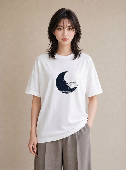グラフィックTシャツ レディース 三日月 星空 宇宙 イラスト 手描き風 女子会 お揃い 白T YMAZO