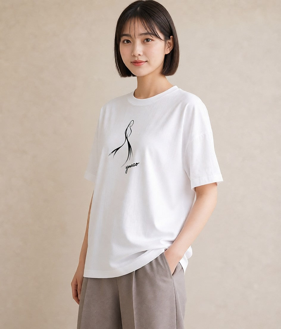 Tシャツ レディース 女の子 ガール 後ろ姿 イラスト ガーリー 海 カフェ巡り 白T YMAZO