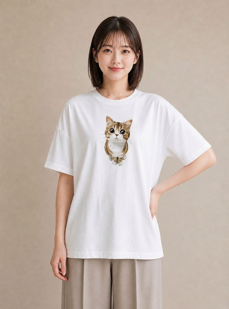 デザインTシャツ レディース スコティッシュフォールド 猫 ねこ イラスト アート風 公園 ママ 白T YMAZO