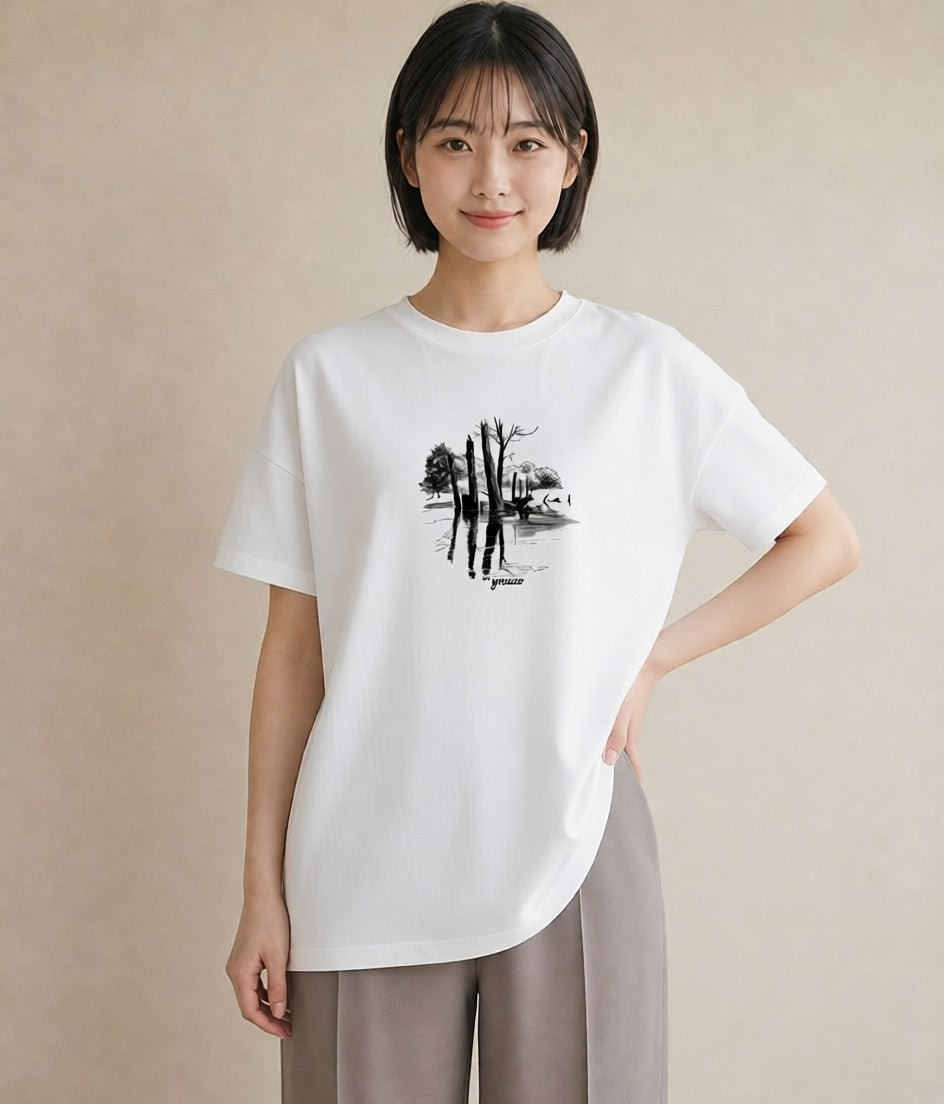 半袖Tシャツ レディース 桟橋 水辺 波止場 ナチュラル アンティーク イラスト 旅行コーデ カフェ巡り 女子会 白T YMAZO
