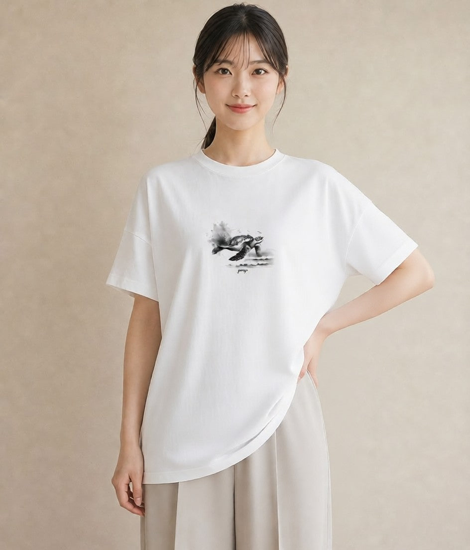 デザインTシャツ レディース ウミガメ 海の生き物 海 イラスト きれいめ 通勤 在宅 白T YMAZO