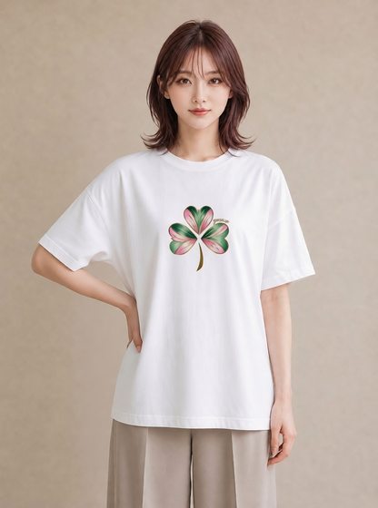 グラフィックTシャツ レディース クローバー 四つ葉 花 花柄 イラスト ミニマル 帰省 ラフ 白T YMAZO