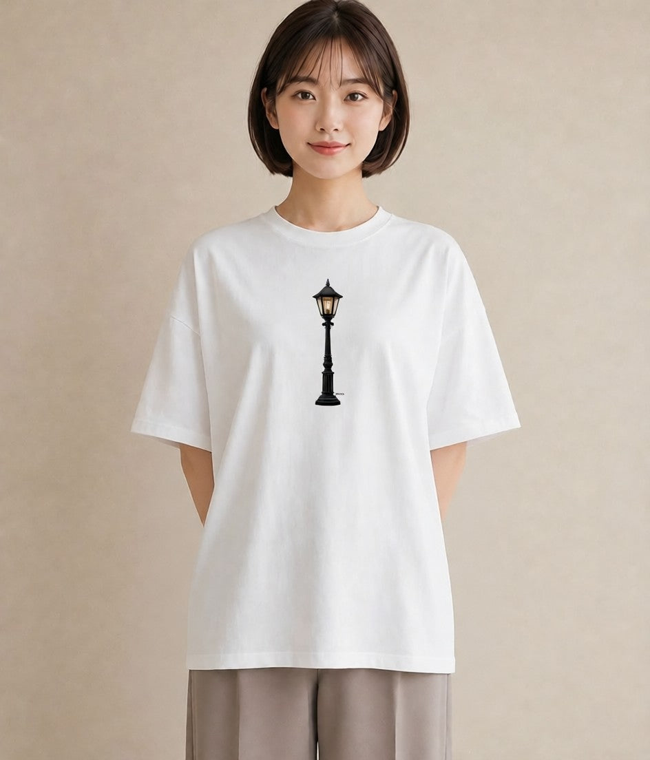 半袖Tシャツ レディース 街灯 夜霧 夜 ナチュラル アンティーク イラスト こなれ感 母の日 ビーチ 白T YMAZO