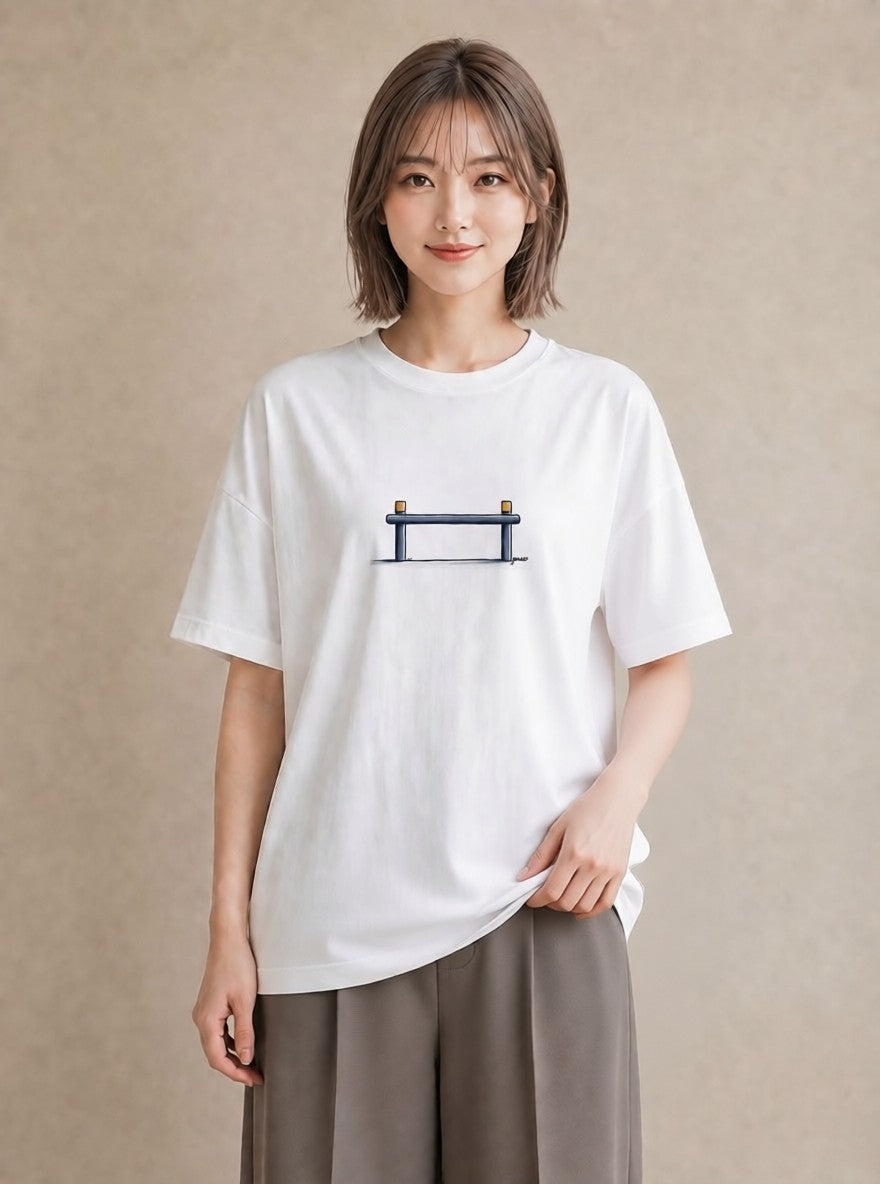 半袖Tシャツ レディース 桟橋 水辺 波止場 ナチュラル アンティーク イラスト ポップ 部屋着 女性向けギフト 白T YMAZO