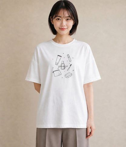 グラフィックTシャツ レディース パールピアス アクセサリー ナチュラル アンティーク イラスト 淡色 ミセス 春コーデ 白T YMAZO