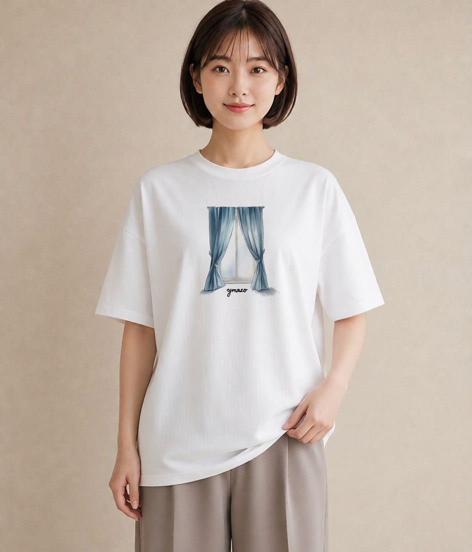 グラフィックTシャツ レディース 窓辺の椅子 窓辺 椅子 ナチュラル アンティーク イラスト 手描き風 部屋着 女性向けギフト 白T YMAZO