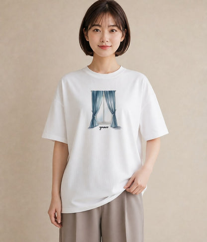 グラフィックTシャツ レディース 窓辺の椅子 窓辺 椅子 ナチュラル アンティーク イラスト 手描き風 部屋着 女性向けギフト 白T YMAZO
