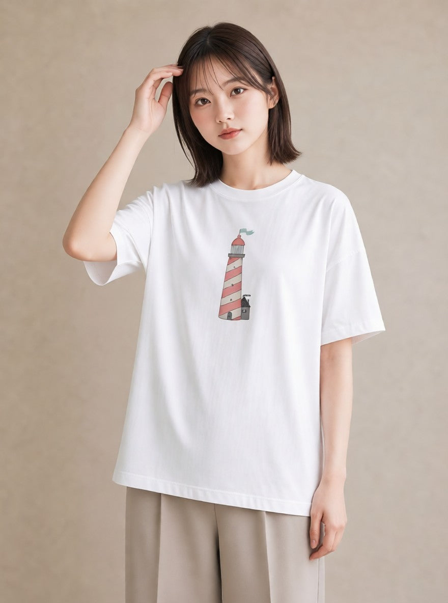 半袖Tシャツ レディース 灯台 霧 海 ナチュラル アンティーク イラスト 上品 デート 帰省 白T YMAZO