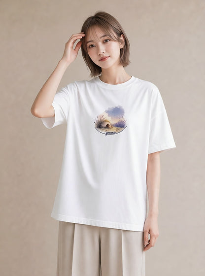 グラフィックTシャツ レディース 灯りの家 小屋 夜 ナチュラル アンティーク イラスト きれいめカジュアル 公園 ママ 白T YMAZO