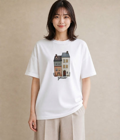 デザインTシャツ レディース 灯りの家 小屋 夜 ナチュラル アンティーク イラスト フェミニン 休日 ペアコーデ 白T YMAZO