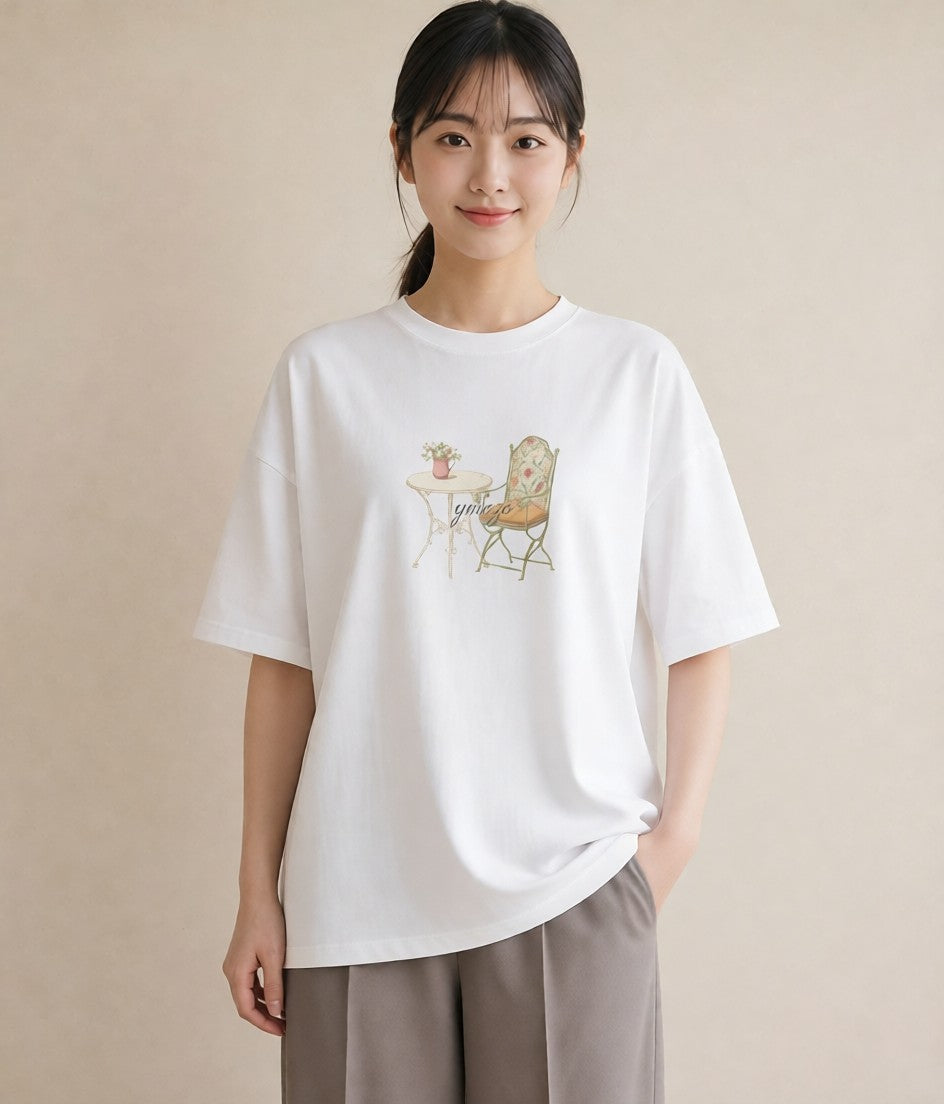 デザインTシャツ レディース 夕暮れ バルコニー 夕焼け ナチュラル アンティーク イラスト レトロ カフェ服 クリスマス 白T YMAZO