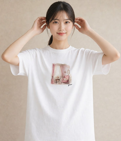 グラフィックTシャツ レディース 窓辺の椅子 窓辺 椅子 ナチュラル アンティーク イラスト 休日コーデ カフェ巡り 女子会 白T YMAZO