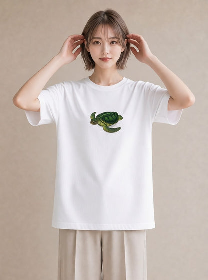 半袖Tシャツ レディース ウミガメ 海の生き物 海 イラスト ニュアンス 夏コーデ 通学 白T YMAZO