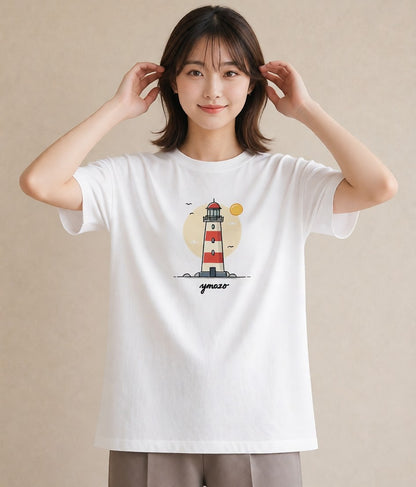 グラフィックTシャツ レディース 灯台 霧 海 ナチュラル アンティーク イラスト 韓国風 カフェ巡り 女子会 白T YMAZO