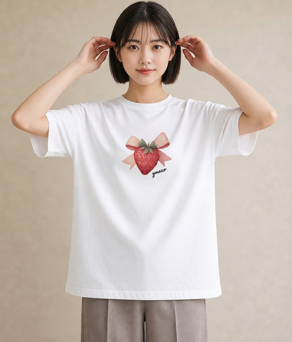 グラフィックTシャツ レディース いちご 苺 ストロベリー 食べ物 フード イラスト カジュアル クリスマス 旅行 白T YMAZO