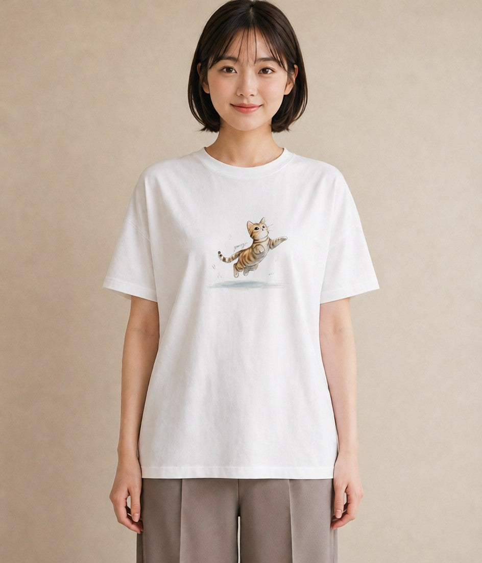 デザインTシャツ レディース 茶トラ 茶猫 猫 ねこ イラスト ヴィンテージ風 海 カフェ巡り 白T YMAZO