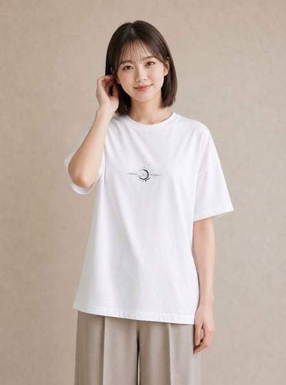 デザインTシャツ レディース 月と星 星空 ムーン イラスト きれいめカジュアル 部屋着 女性向けギフト 白T YMAZO