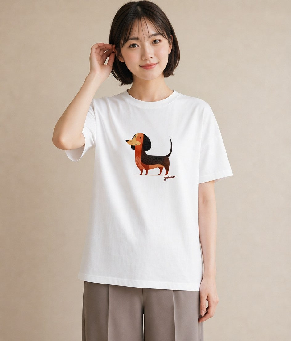 グラフィックTシャツ レディース ミニチュアダックスフンド 犬 いぬ イラスト シック カフェ巡り 女子会 白T YMAZO