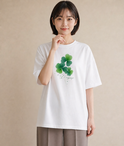 グラフィックTシャツ レディース クローバー 四つ葉 花 花柄 イラスト シンプル 普段着 週末コーデ 白T YMAZO