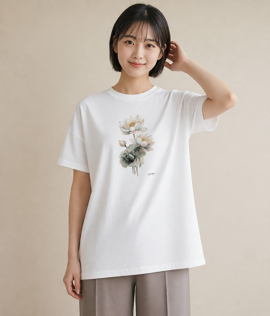 デザインTシャツ レディース 蓮 花 花柄 イラスト 休日コーデ 友達ギフト 部屋着 白T