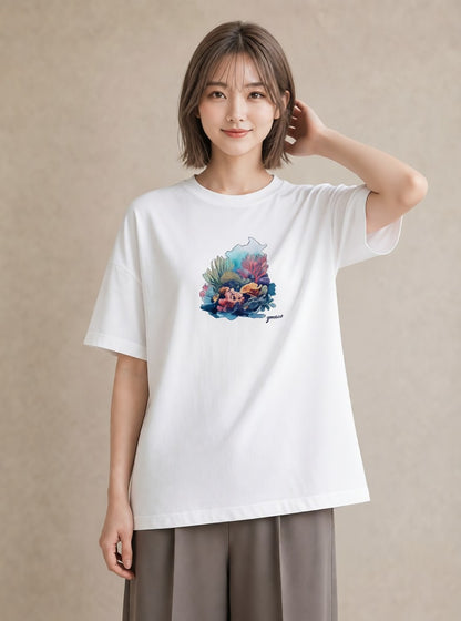 半袖Tシャツ レディース カクレクマノミ 海の生き物 海 イラスト フェミニン レイヤード 友達ギフト 白T YMAZO