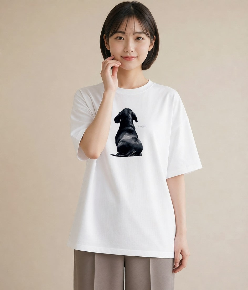 デザインTシャツ レディース ミニチュアダックスフンド 犬 いぬ イラスト 旅行コーデ 通勤 在宅 白T YMAZO