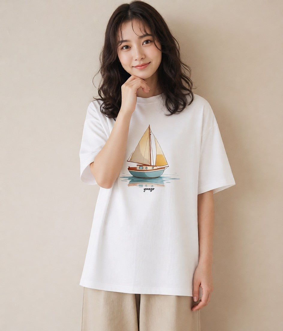 デザインTシャツ レディース 紙の船 水辺 ナチュラル アンティーク イラスト アート風 クリスマス 旅行 白T YMAZO