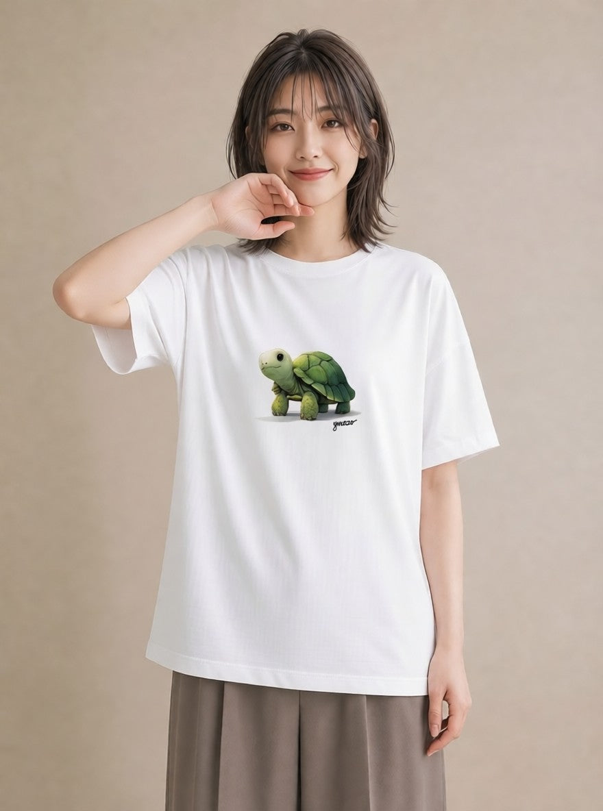 プリントTシャツ レディース ウミガメ 海の生き物 海 イラスト ラフカジュアル 女性向けギフト 散歩 白T YMAZO