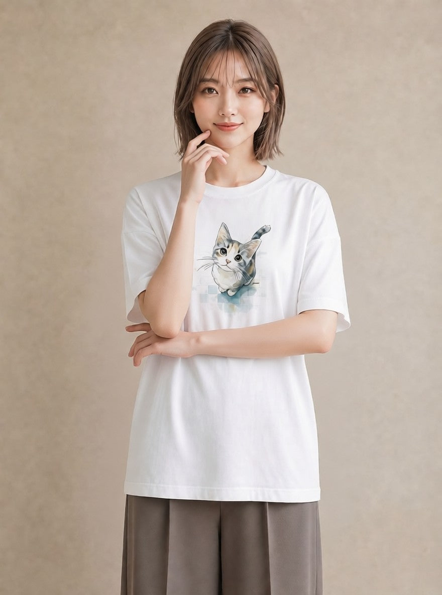 グラフィックTシャツ レディース サビ猫 猫 ねこ イラスト 上品 海 カフェ巡り 白T YMAZO