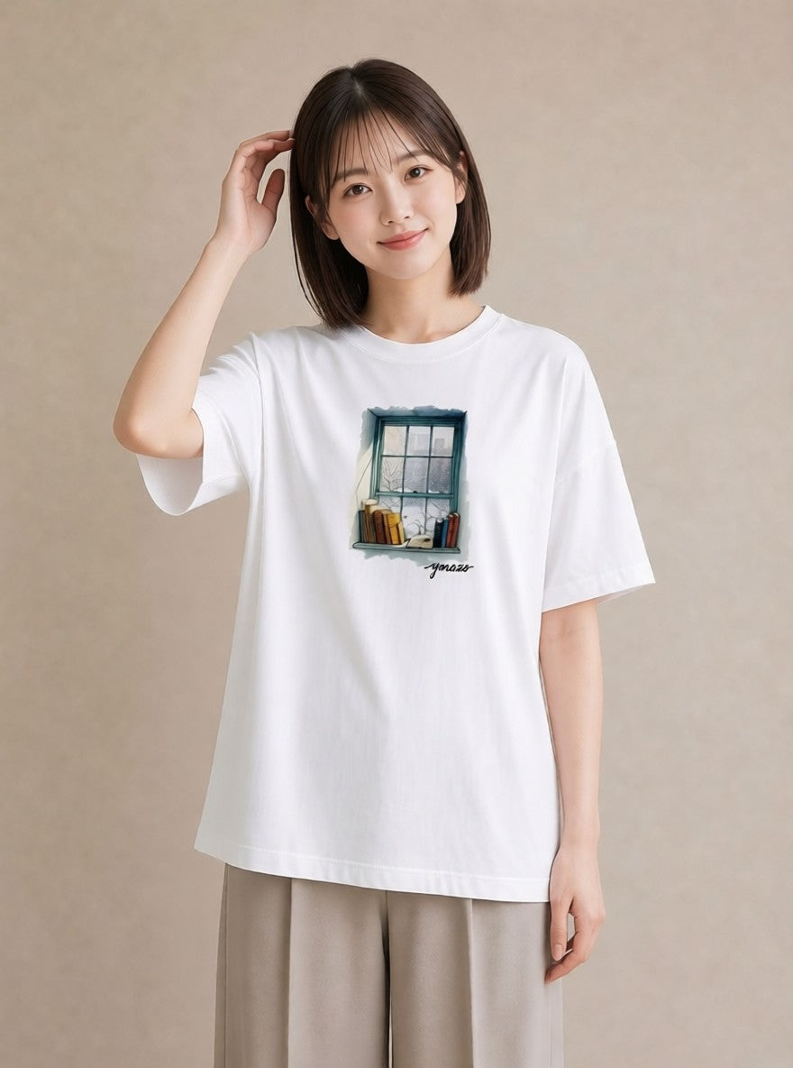 グラフィックTシャツ レディース 窓辺の雨 雨の日 窓 ナチュラル アンティーク イラスト 公園 ママ 白T YMAZO